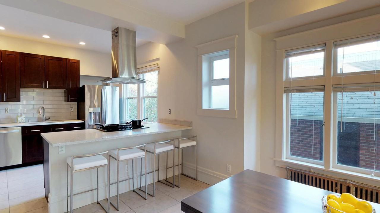 Lovely Wallingford home near Woodland Park - Photo 6 of 22