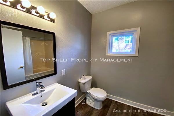 1317 12th St - Photo 3 of 7