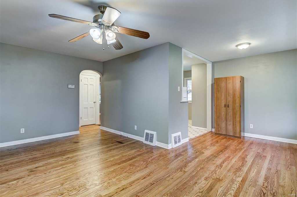 5258 Parker Avenue - Photo 2 of 17