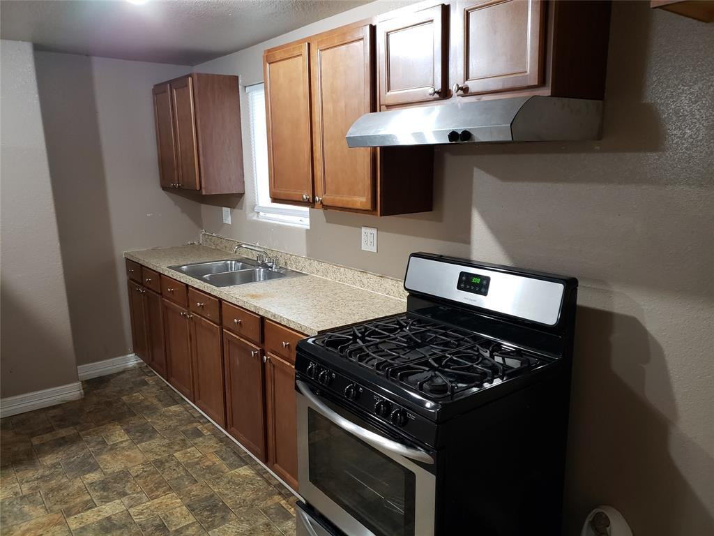 2612 Mcnay Drive C - Photo 2 of 13