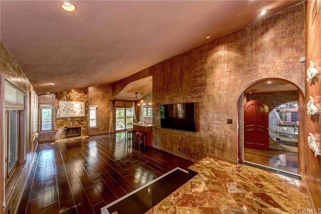 846 W Glenwood Circle - Photo 2 of 34