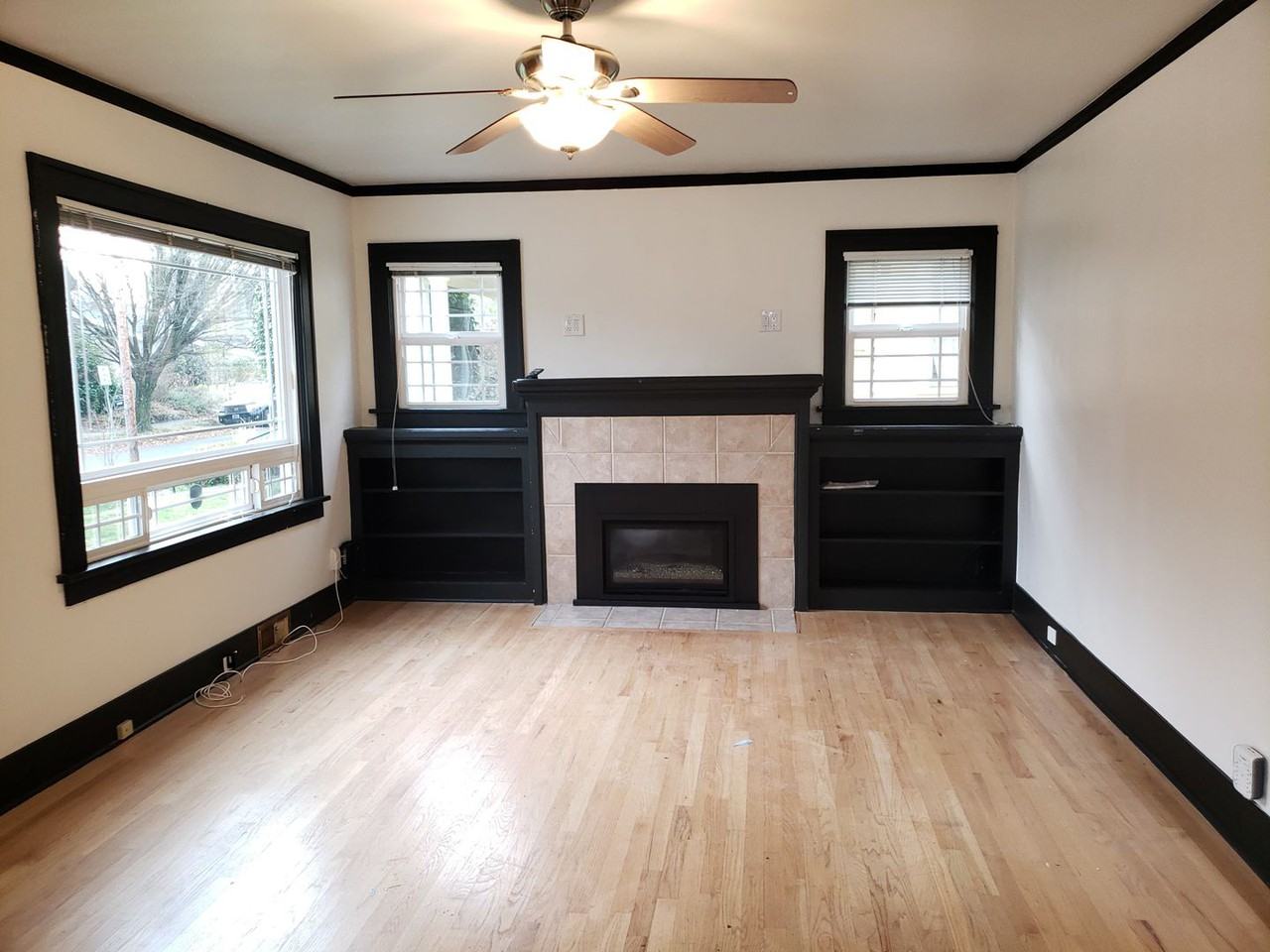 3311 Ne 12th Ave - Photo 2 of 36