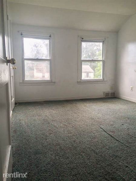 1101 Church St - Photo 3 of 5