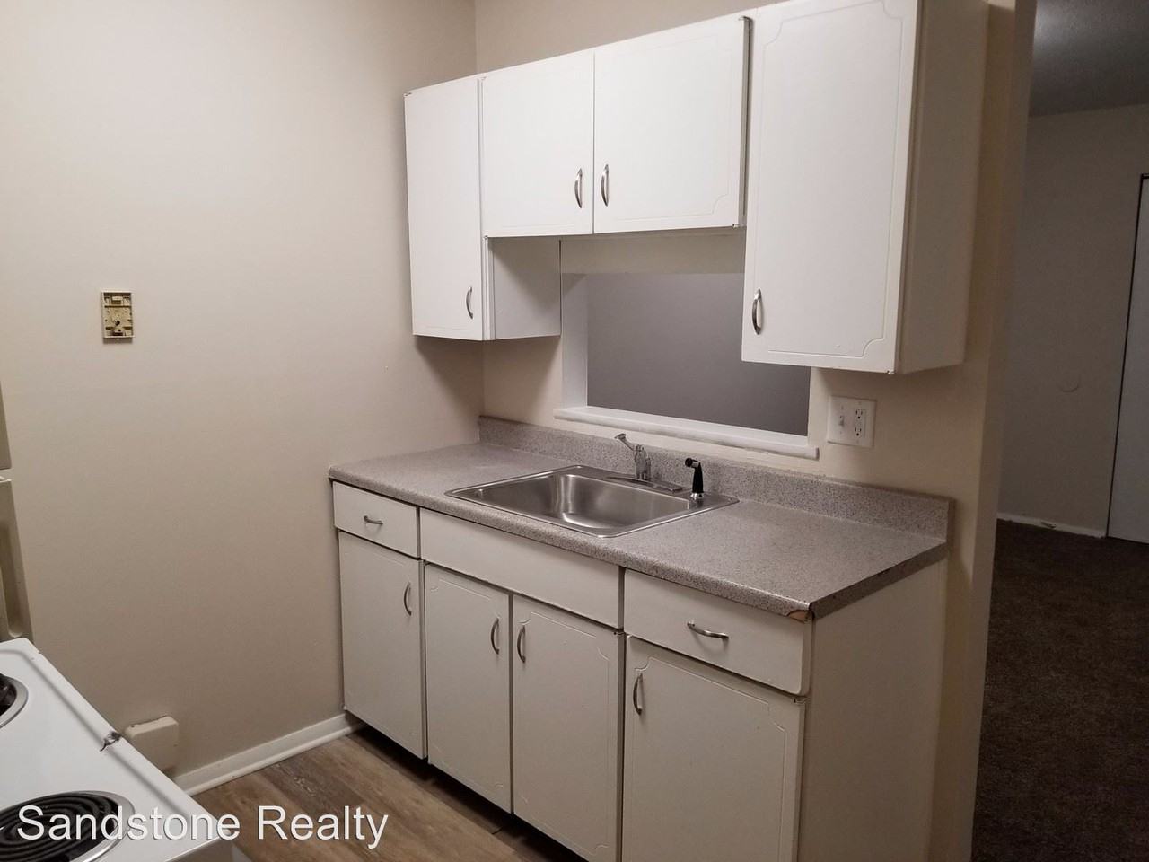 540 W. College - Photo 2 of 18