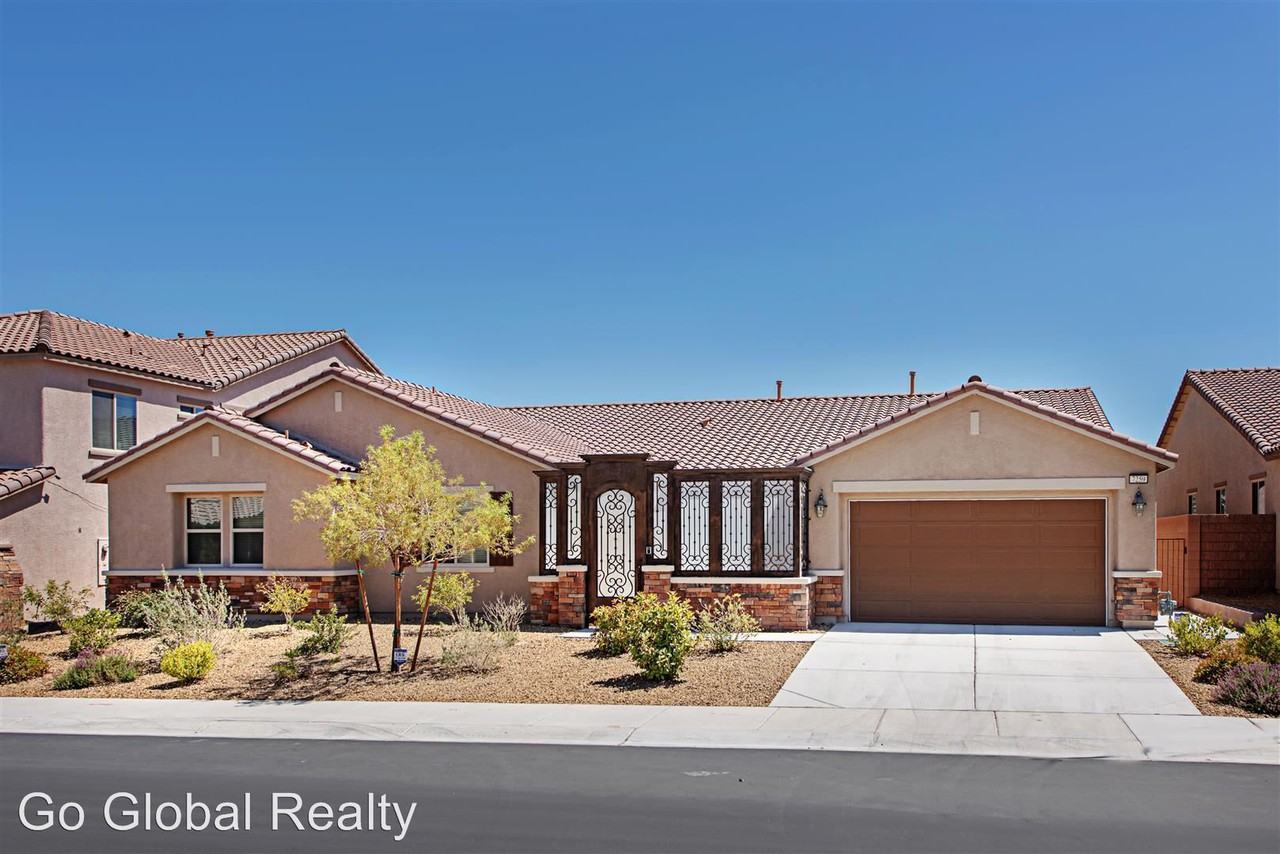 7259 White Bloom, Las Vegas, NV 89117 5 Bedroom House for