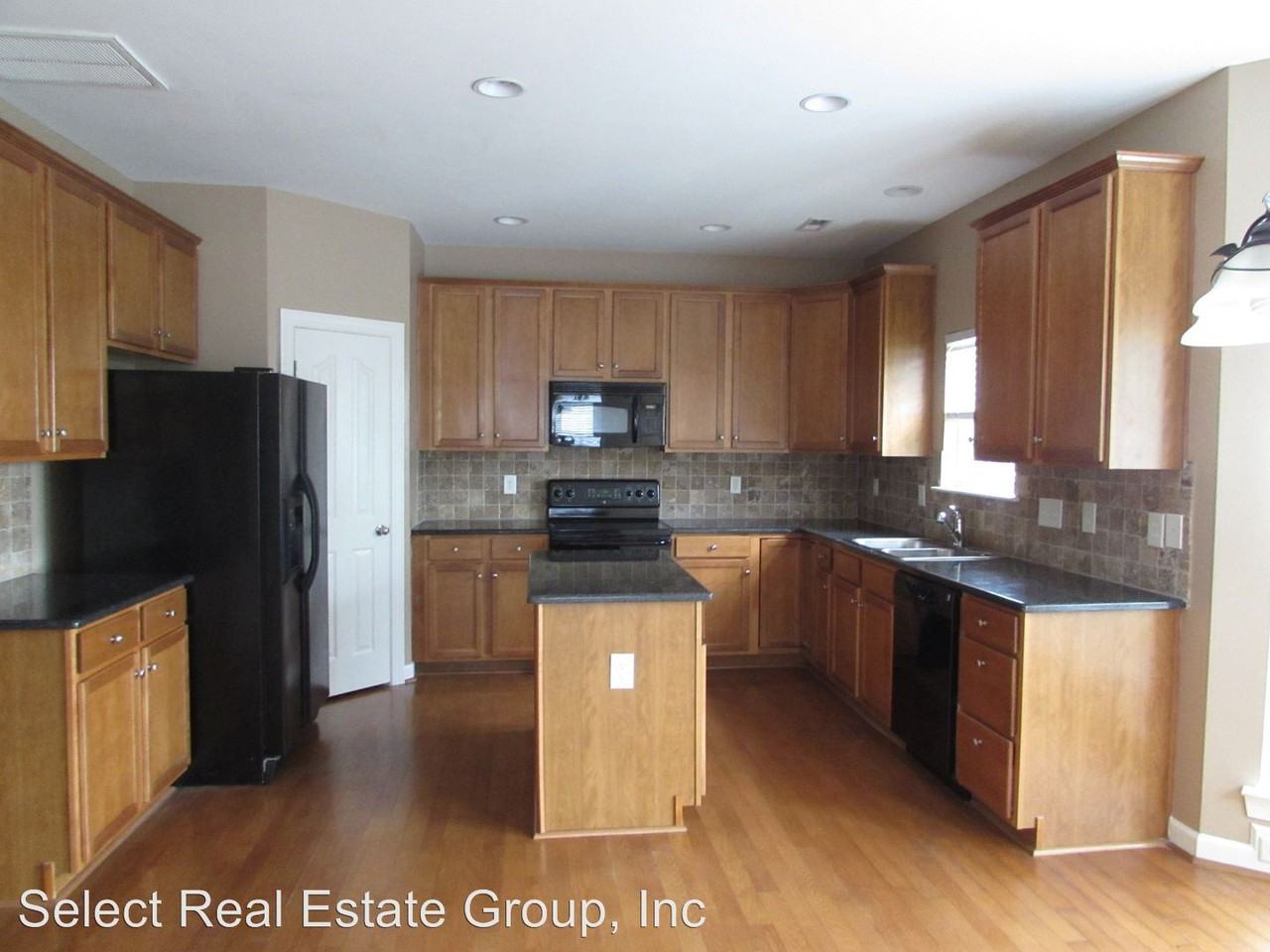 450 Clearwater Dr. Nw - Photo 3 of 22