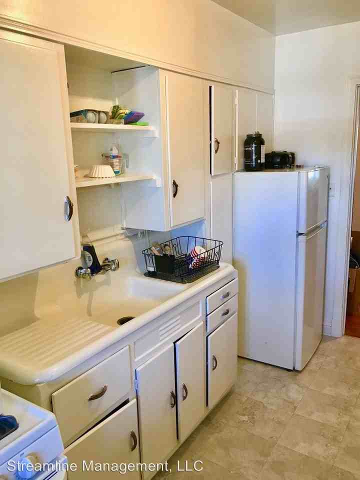 4515 Avondale St - Photo 3 of 10