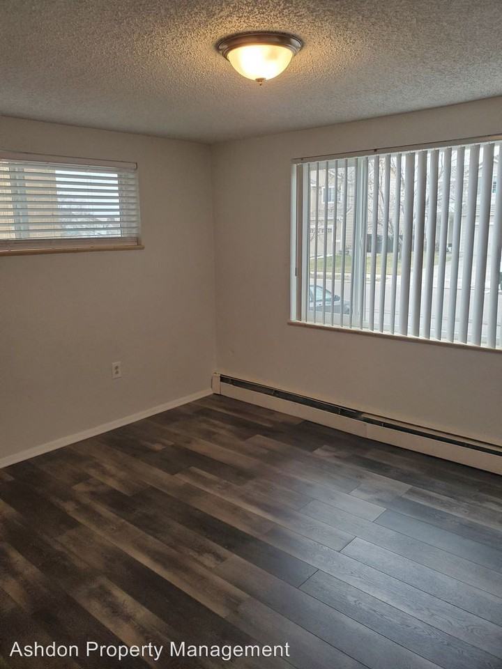 8327 S. Reed St. #3 - Photo 3 of 6