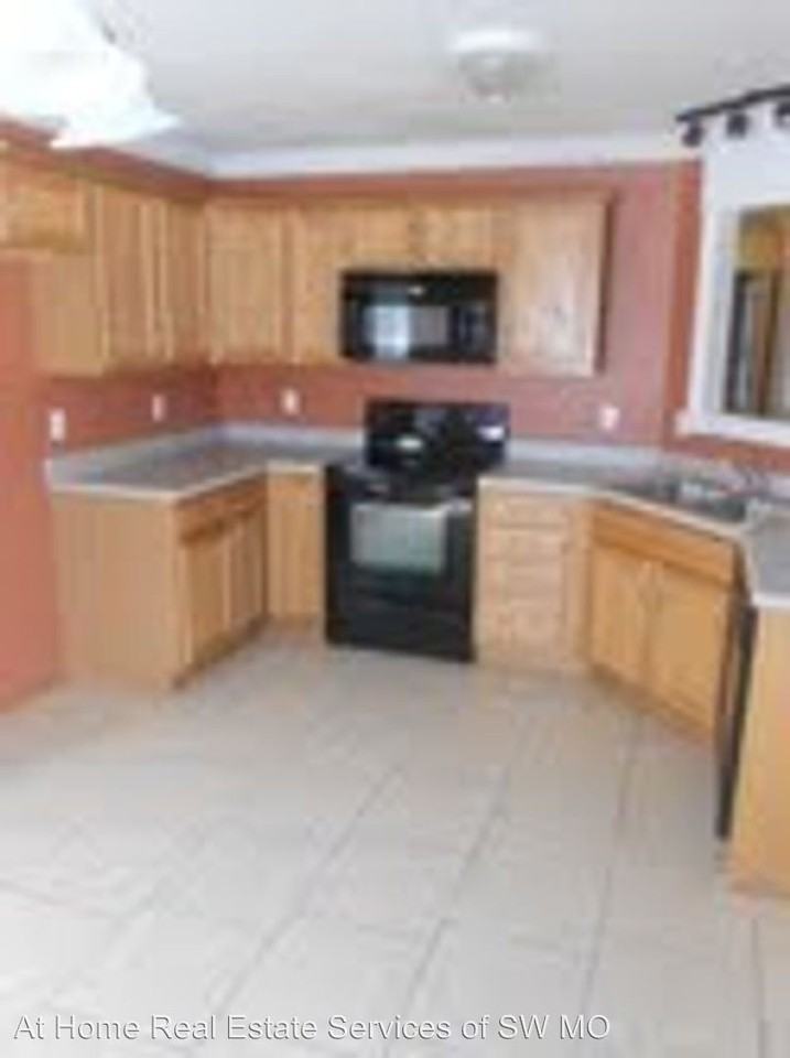 3025 W Brower - Photo 3 of 12