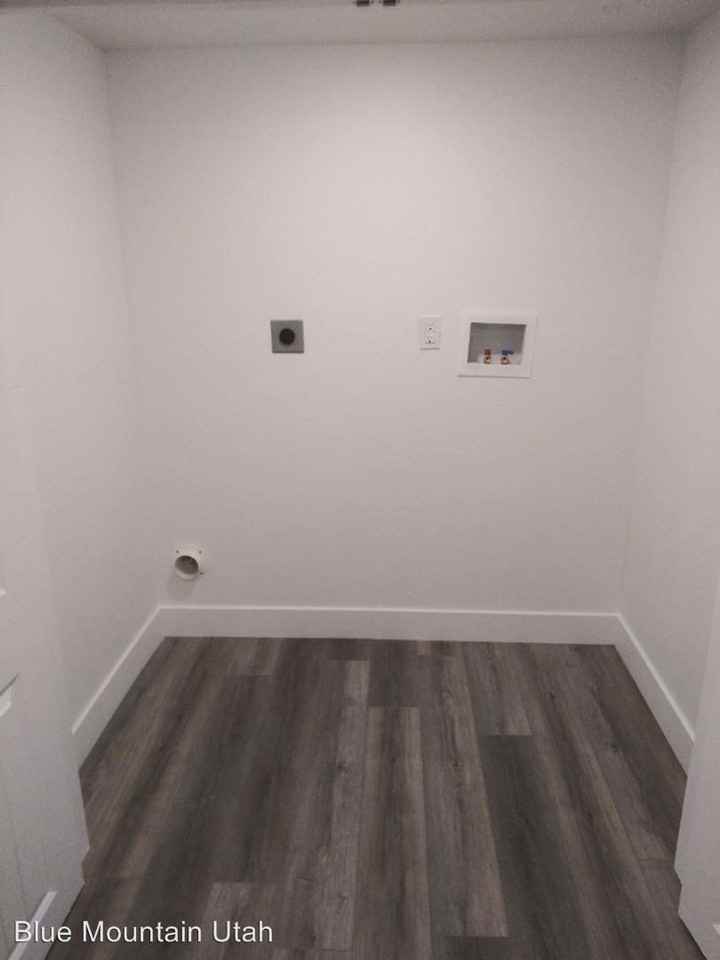 1538 Hayes Ave - Photo 3 of 9