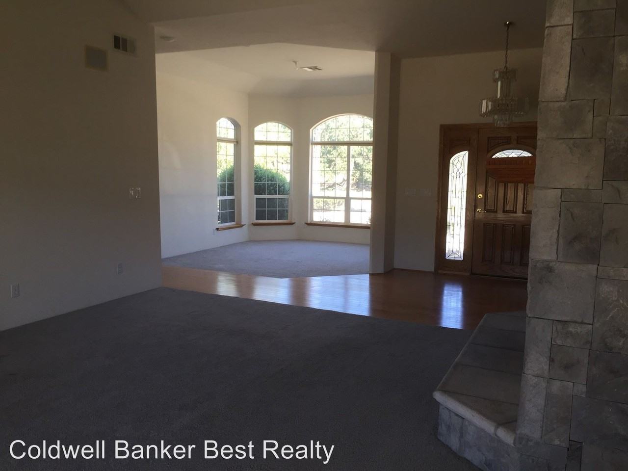 28850 Shannon Court - Photo 3 of 25