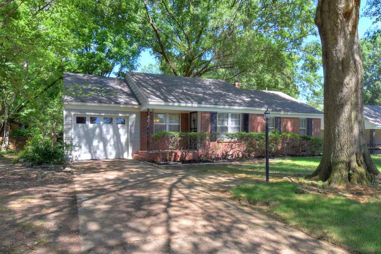 3058 Robbiedon St - Photo 2 of 21