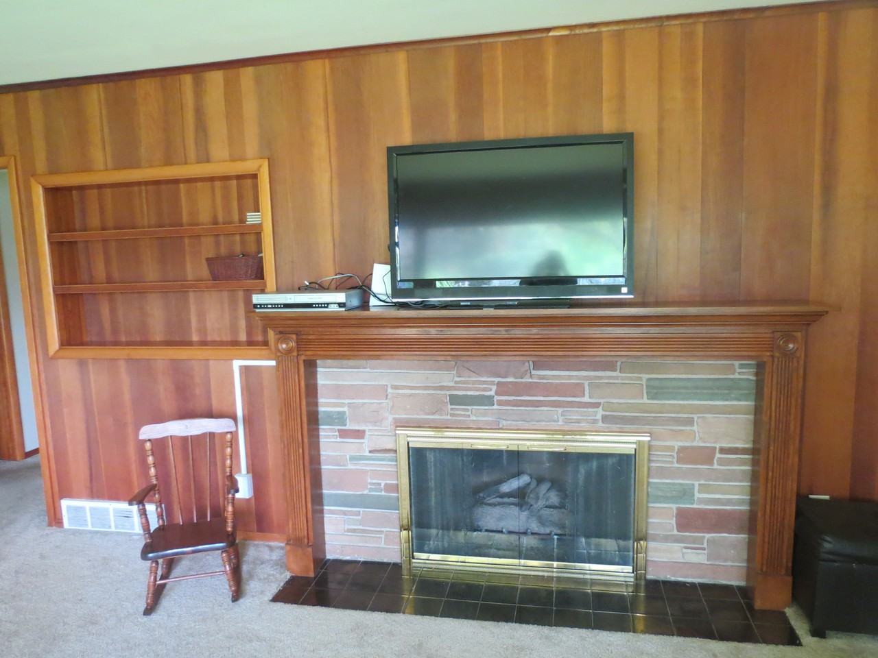 413 Sherman St - Photo 2 of 9