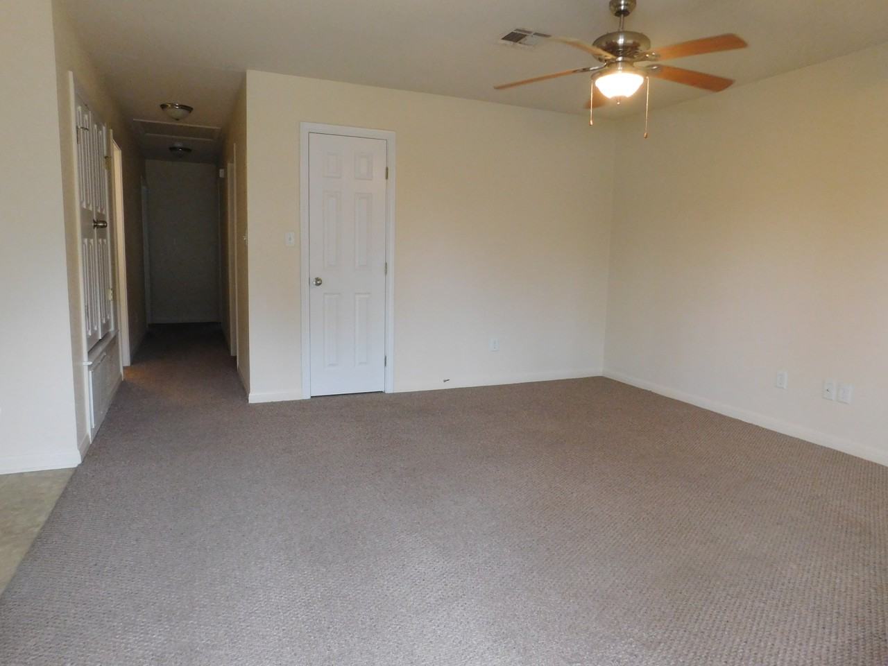 214 Avenue H - Photo 2 of 6