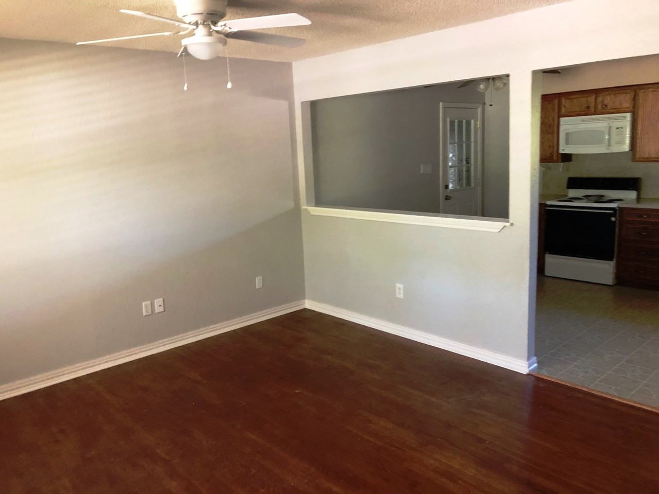 1003 E Robertson Ave - Photo 3 of 13