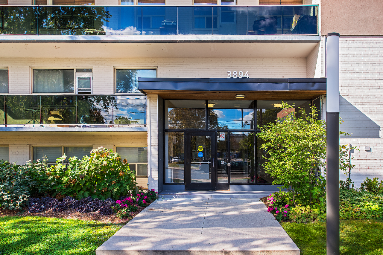 3894 Bathurst Street - Photo 3 of 11
