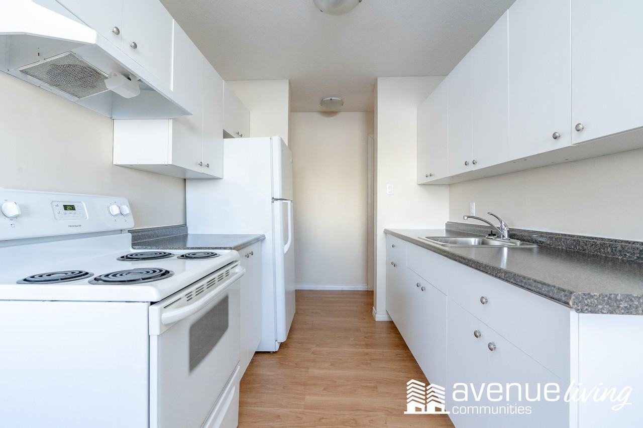 295 12th Street East - Photo 2 of 11