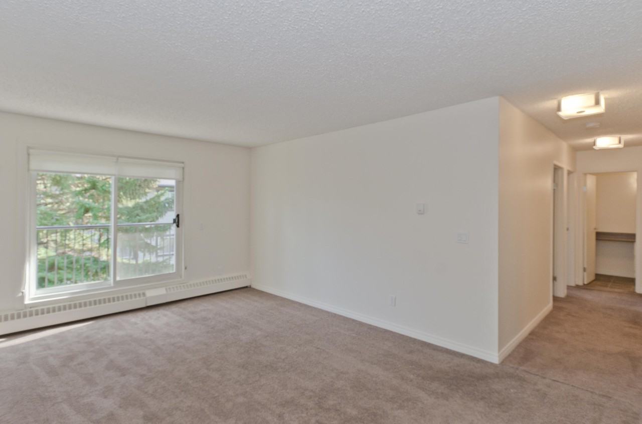 L208, 1919 University Dr. NW #1919 Unive - Photo 3 of 26