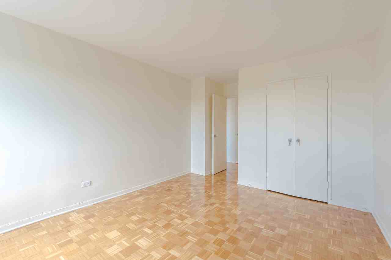 300, rue Joliette, bureau 101 - Photo 2 of 12