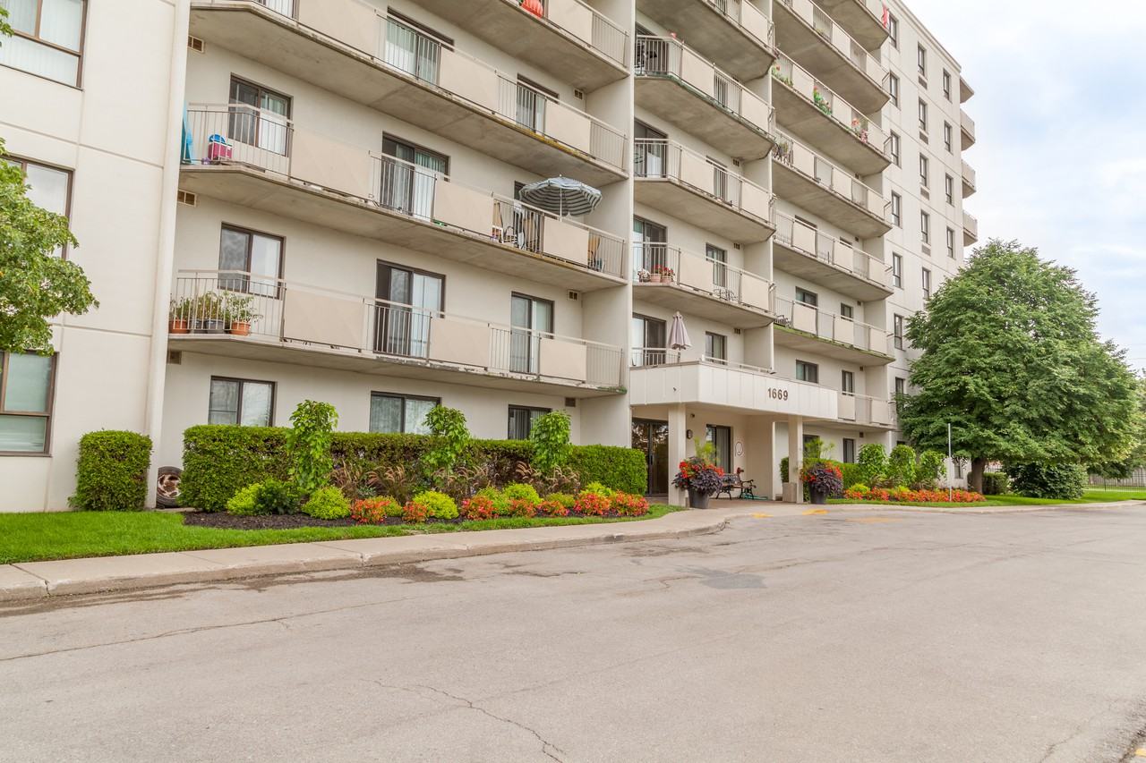 1669/1670/1671 Jalna Boulevard - Photo 2 of 23