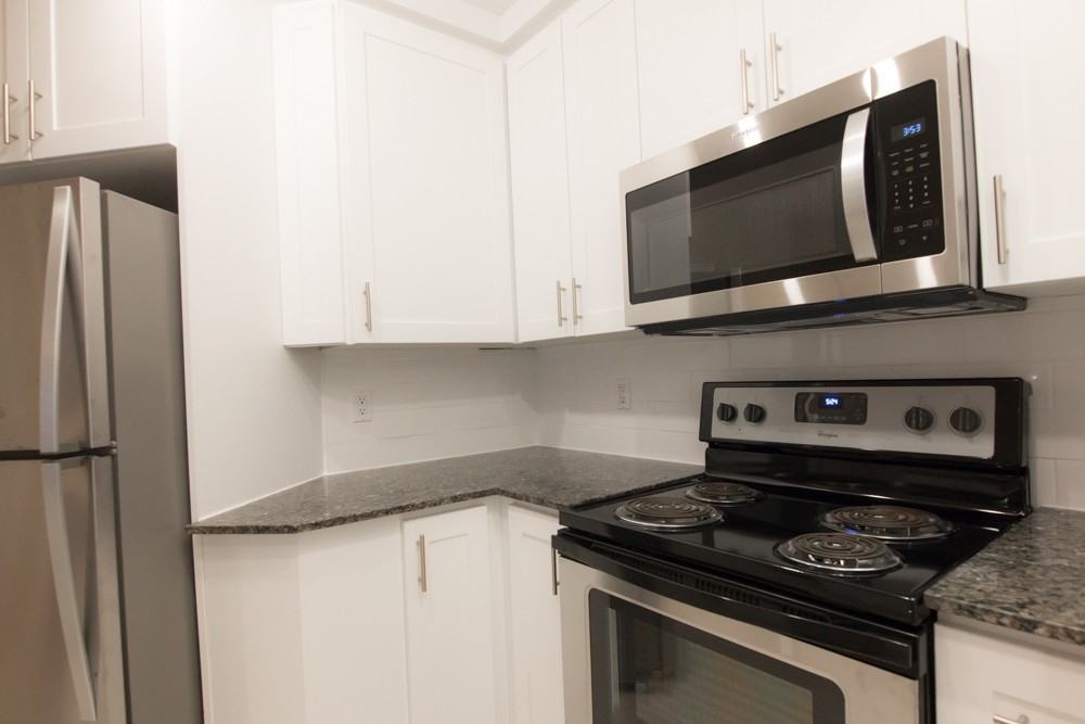 925 Apartment Building - Photo 3 of 22