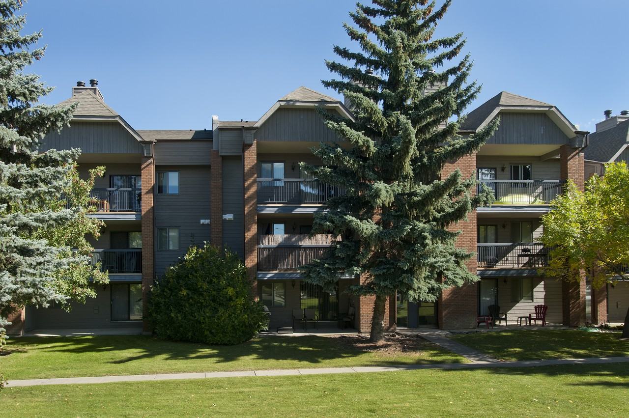 Coachman House Apartments 20 Patterson Blvd Sw, Calgary, AB T3H 1W9