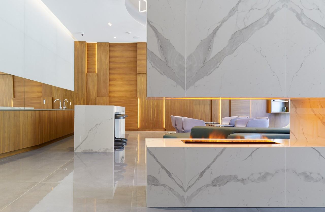 Oben Flats St. Clair West - Photo 3 of 13