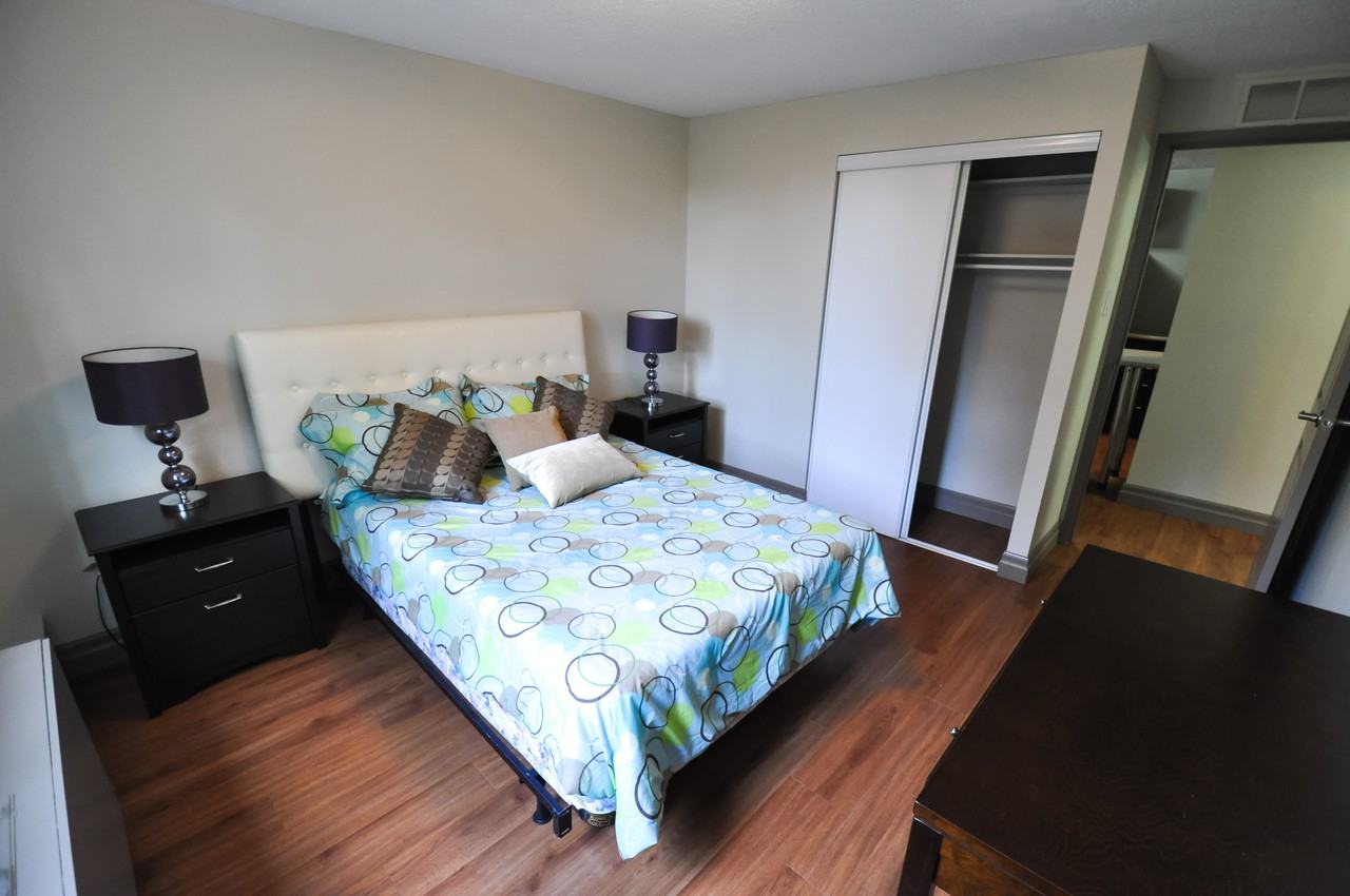 100, 120, 170 Old Carriage Drive 120, Kitchener, ON N2P 1Z4 1 Bedroom