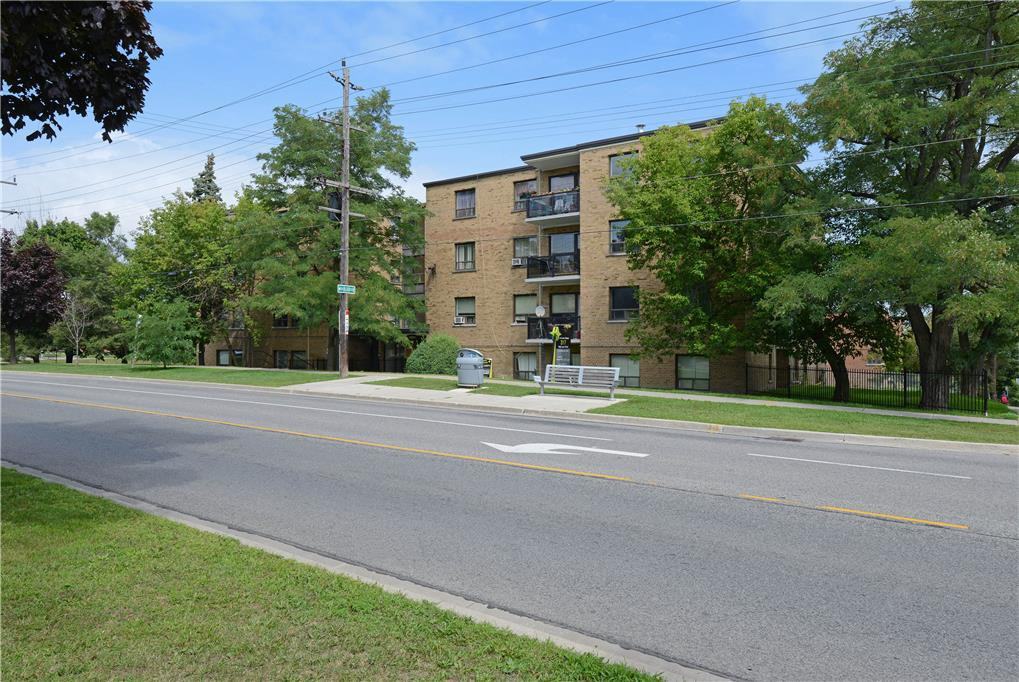 317 Park Lawn Road - Photo 3 of 17