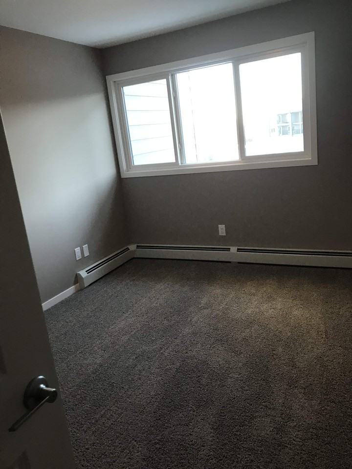 201 Abasand Drive - Photo 2 of 14