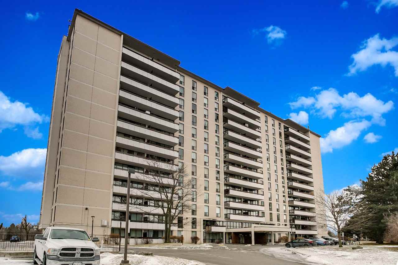Bayview Square Apartments For Rent 11 Ruddington Dr Toronto On M2k 2j6 With 2 Floorplans Zumper