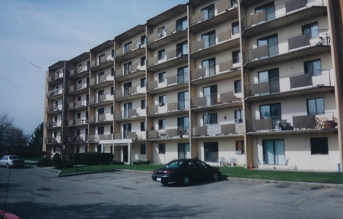 65 Lynden Place Apts. - Photo 2 of 3