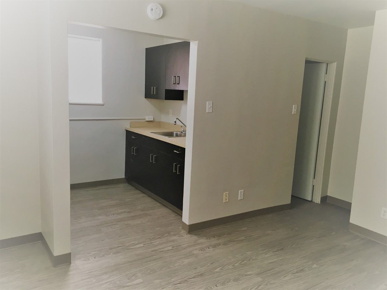 Leamington Apartments - Photo 2 of 5