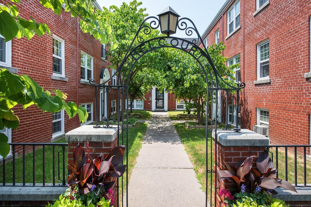 342 338-342 Donlands Ave. - Photo 2 of 14