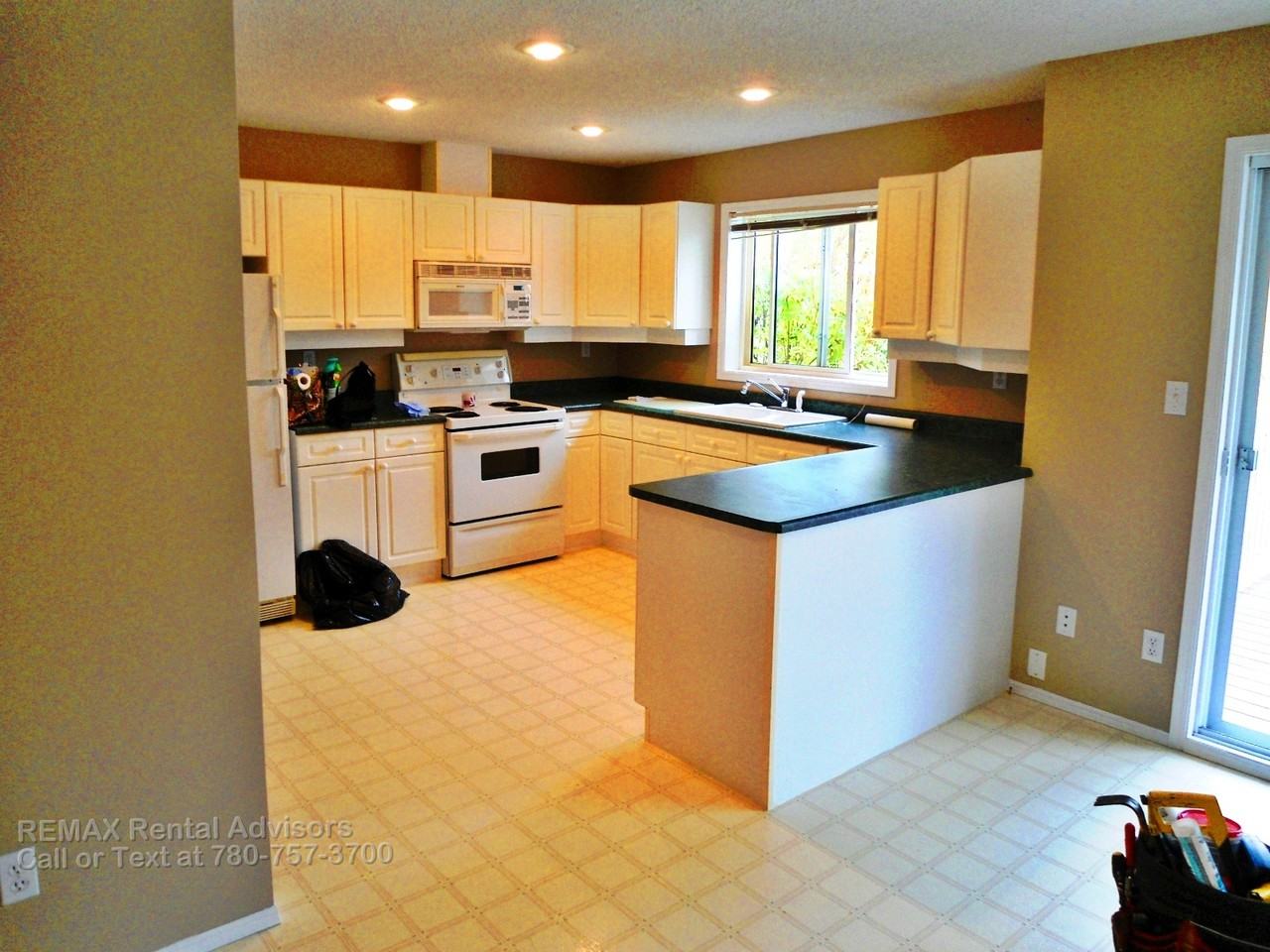 9630 Stone Gate - Photo 3 of 17