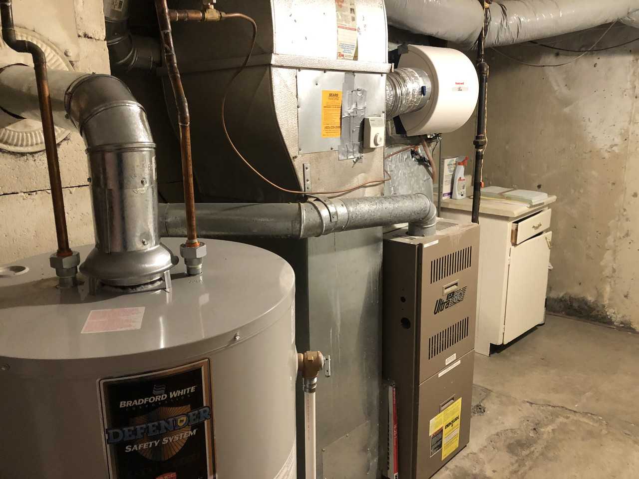 2320 22 Ave Sw - Photo 3 of 17