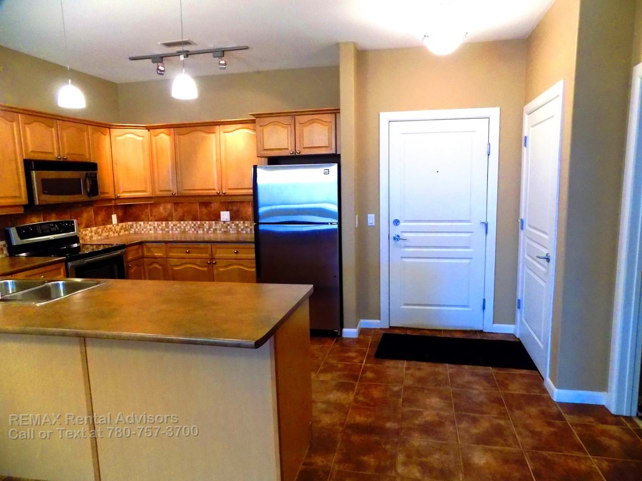 160 The Magrath Mansion - Photo 3 of 28