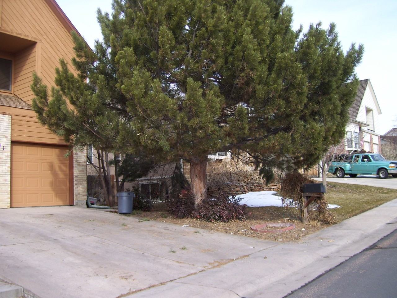 6441 S Quay Ct - Photo 2 of 32