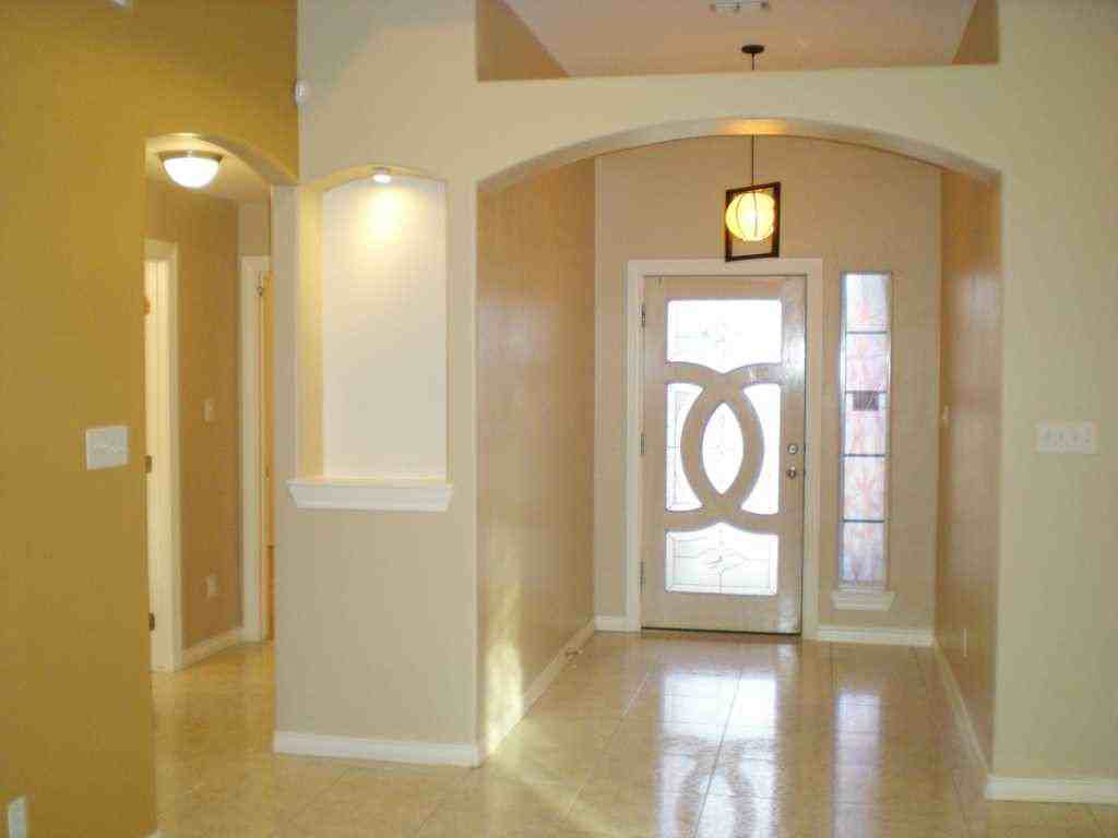 2913 North 45th Street - Photo 2 of 10