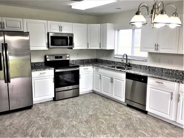 9147 Lantern Oak Way - Photo 3 of 17