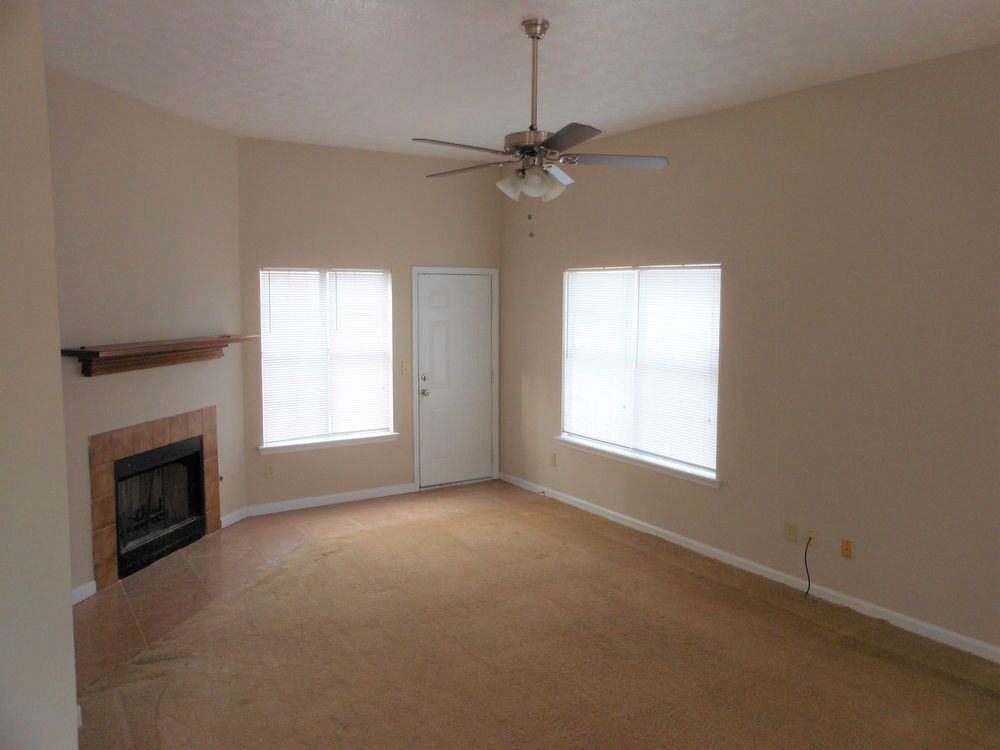 5165 Oaktree Trl - Photo 3 of 12
