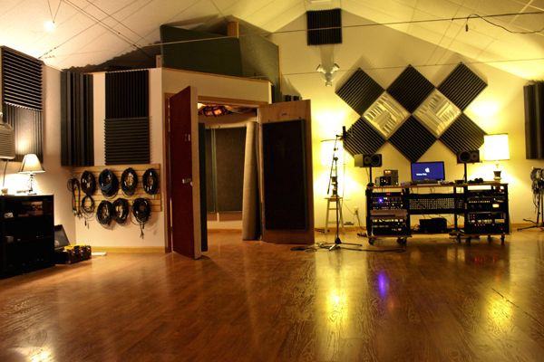 638 North Hollywood Street - 638 1/2 - Photo 2 of 13