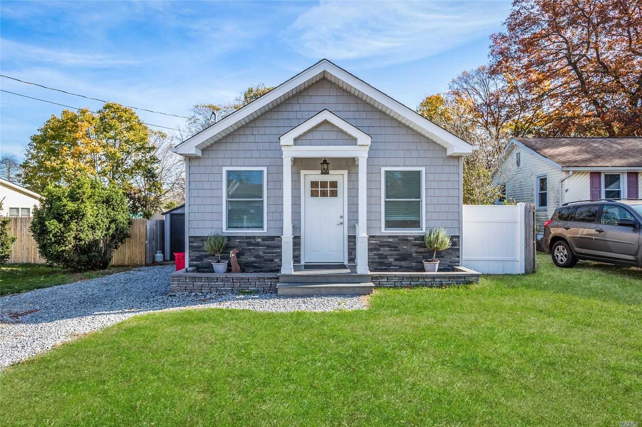 47 Denton St - Photo 2 of 18