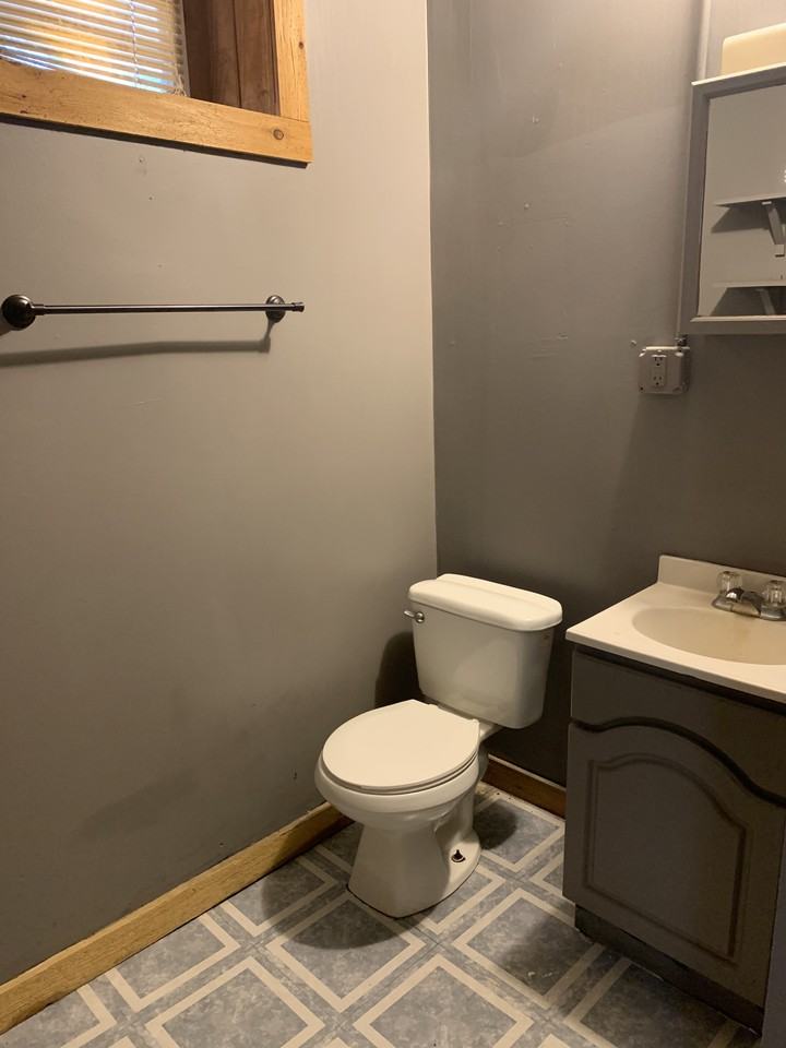 516 Moen Avenue - Photo 3 of 13