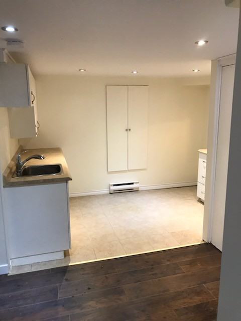 116 44e Avenue - Photo 2 of 11