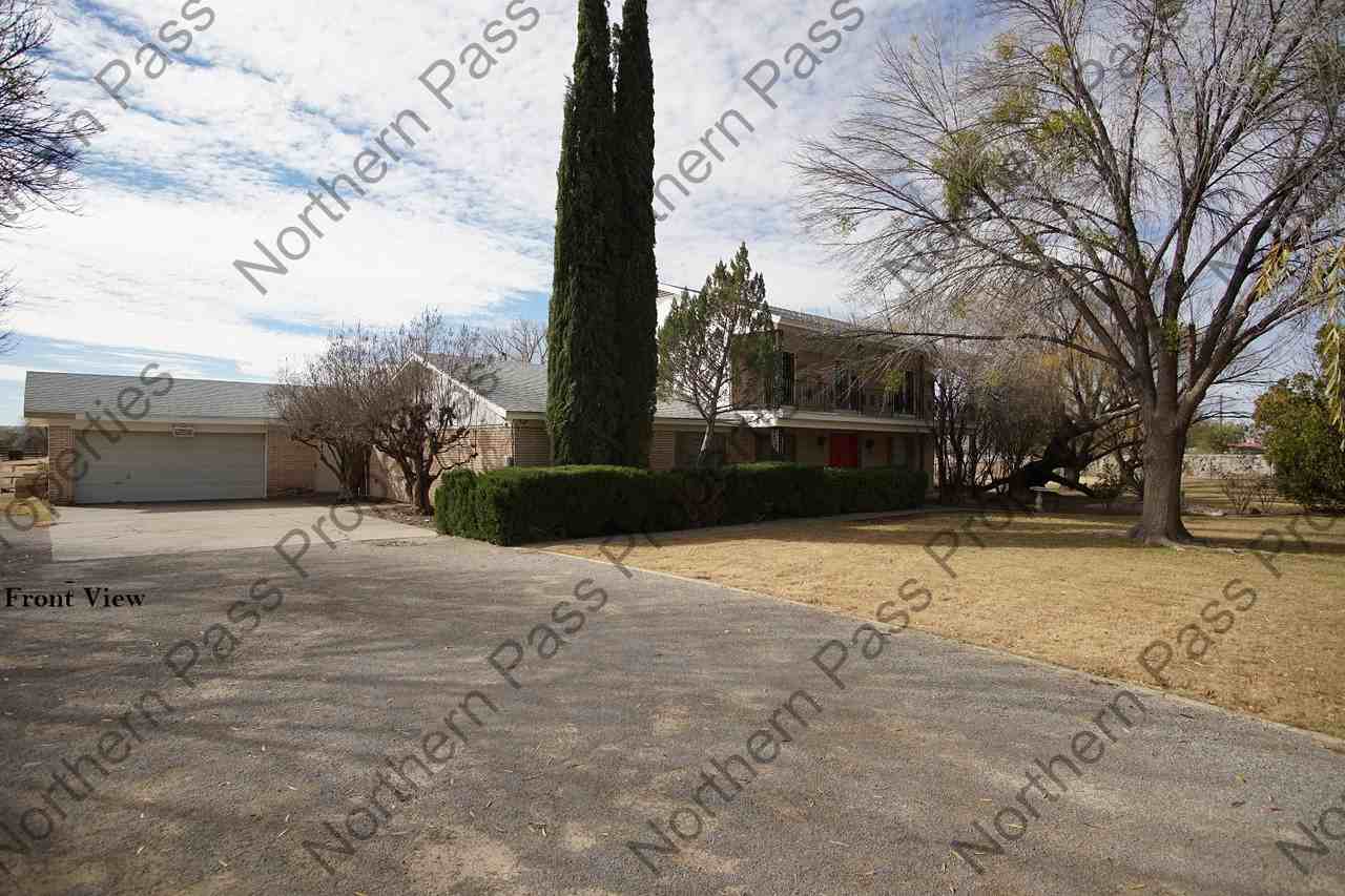 899 Forest Hills - Photo 3 of 31