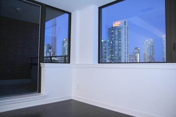 400 Wellington Street West #0904