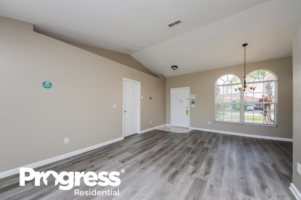 103 Pine Bark Way - Photo 3 of 15