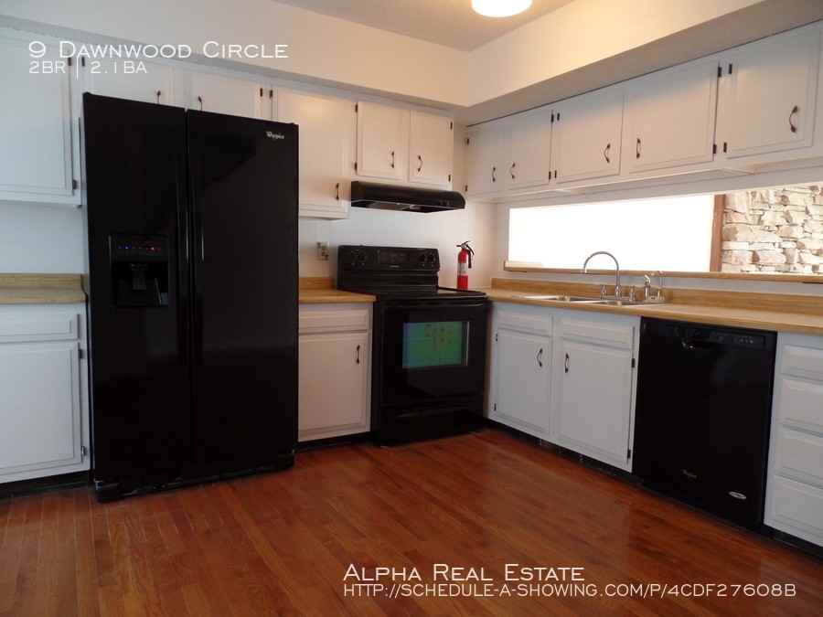 9 Dawnwood Circle - Photo 2 of 23