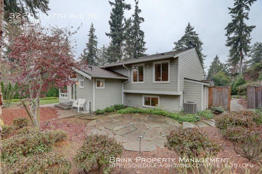 3220 107th Ave Se - Photo 2 of 19